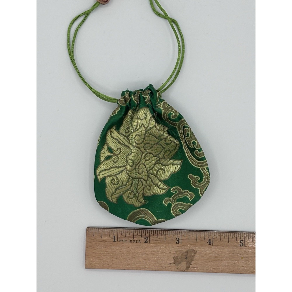 Elegant Silk Jewelry Pouch with Chinese Embroidery - Ideal for Travel - Picture 6 of 7